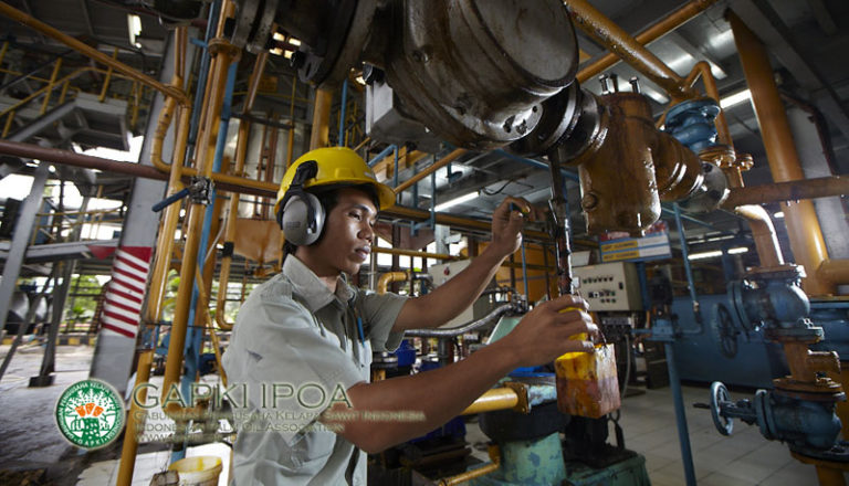 Industri Minyak Sawit Merupakan Industri Strategis Nasional