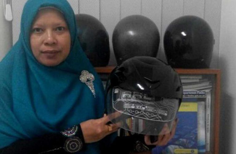 Helm Standar Nasional Indonesia (SNI) Dari Tandan Kosong Sawit