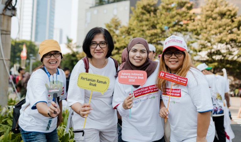 GAPKI Bersama Stakeholder Adakan ‘FUN WALK’ Dalam Rangka Hari Menentang Pekerja Anak
