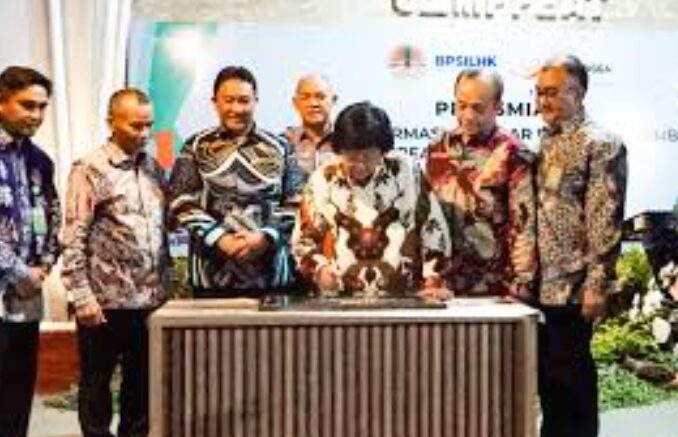 Minister Siti Inaugurates Peatland Study Center In Kalteng